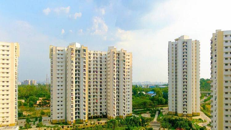 Industry Experts Advise to Invest in Commercial Segment in Real Estate this Year