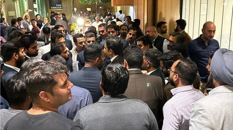 Viral photo Massive Crowd at DLF Office to Buy Rs 7 crore flats, 1,137 Homes Sold in 3 Days